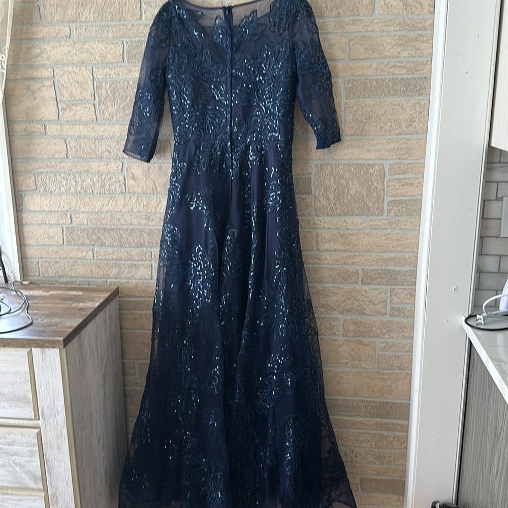 NWT La Femme 27942 Floral A-line Lace Sequin Gown with Sheer Scoop Neckline 6 - Picture 10 of 13